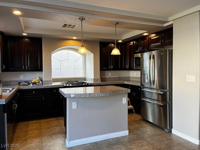 Building Photo - 1026 E Sonoran Hope Ave