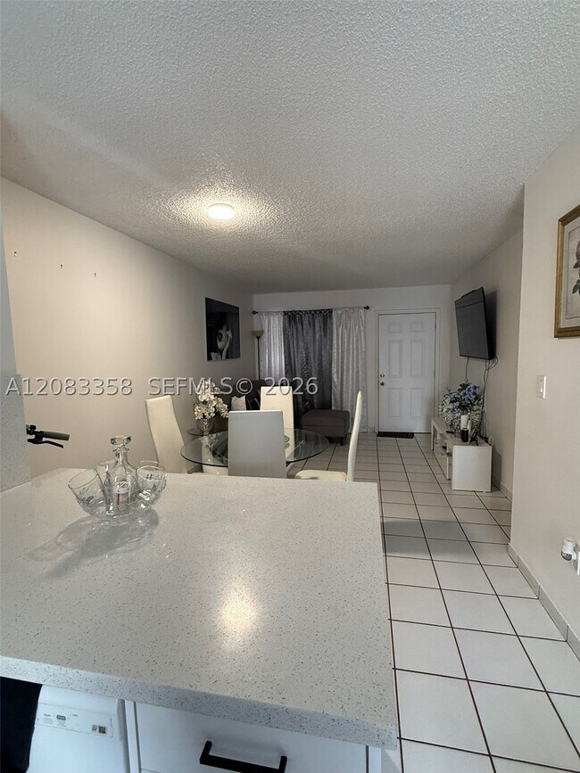 Building Photo - 5420 W 21st Ct