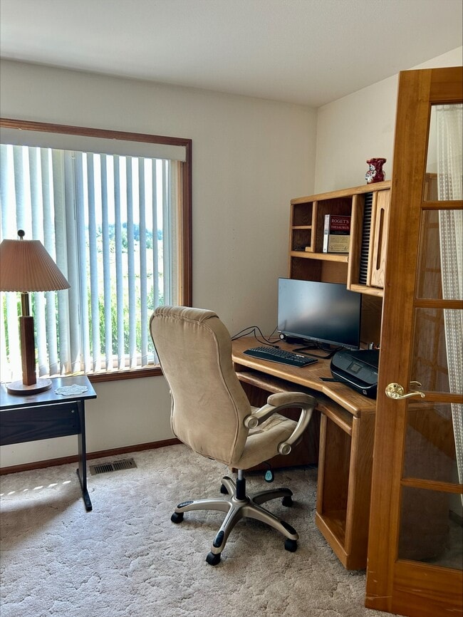 Building Photo - 4739 S Golf Course Dr