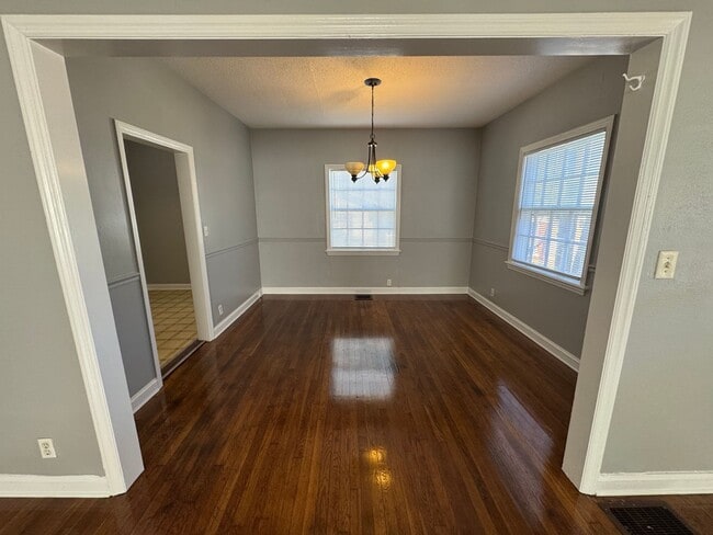 Building Photo - Tarrant