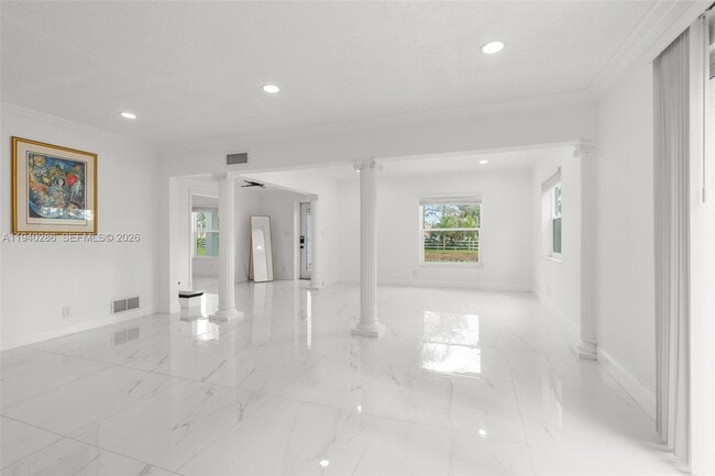 Building Photo - 7601 NW 82nd Terrace