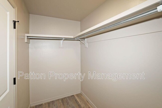 Building Photo - 10574 Tierra Santa Dr