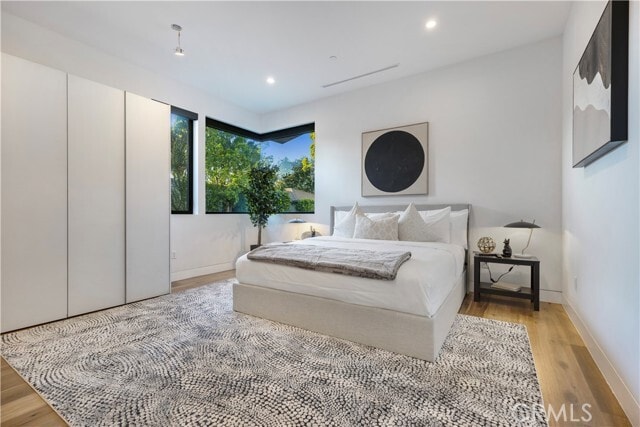 Building Photo - 18296 Karen Dr