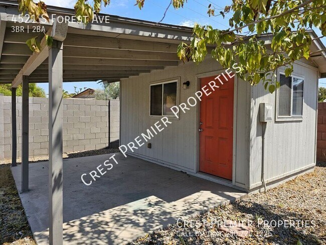 Building Photo - 4521 S Forest Ave