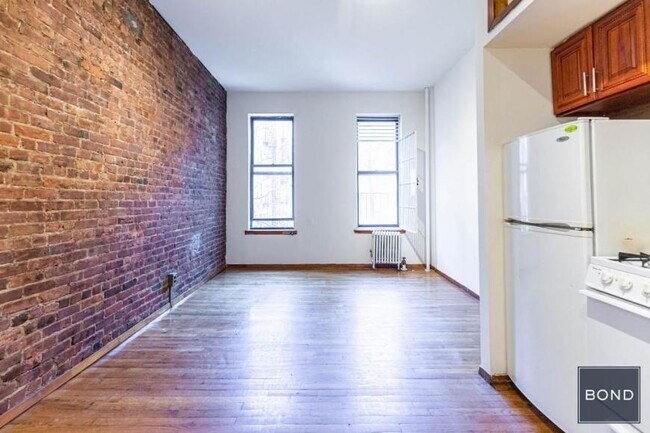 Building Photo - 0 bedroom in NEW YORK NY 10128