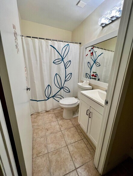 Primary Photo - 11233 W Atlantic Blvd