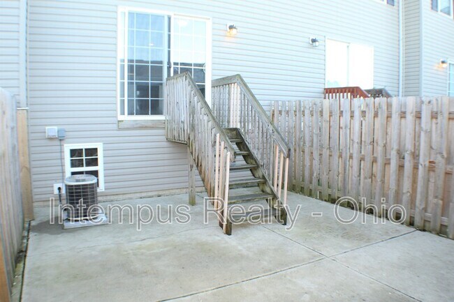 Building Photo - 6522 Crab Apple Dr