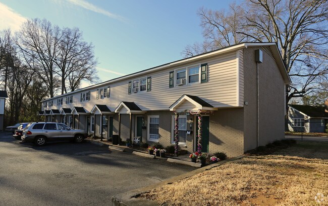 Primary Photo - Key Street Apartments