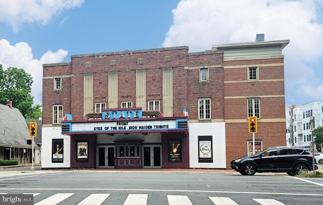 Building Photo - 2010 N Westmoreland St