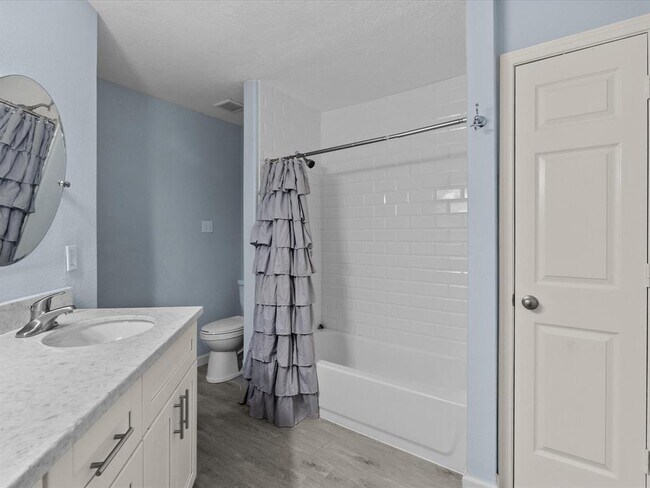 Building Photo - 7600 Seawall Blvd