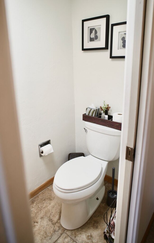 Building Photo - 4 Bedroom Furnished in Catalina Foothills ...