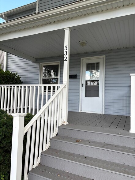 Building Photo - 332 W High St