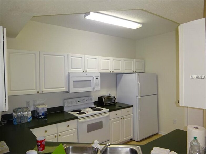 Building Photo - 5536 Metrowest Blvd