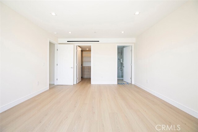 Building Photo - 6426 Varna Ave