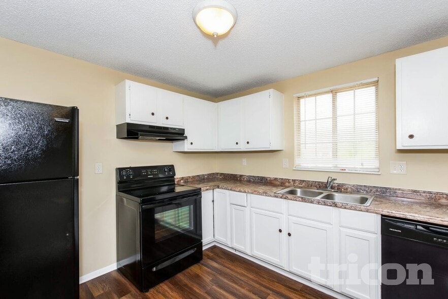 Building Photo - 3205 Winchelsea Dr