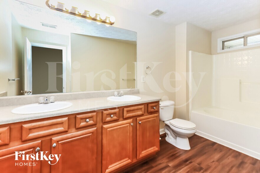 Building Photo - 1128 Mcconaughy Ct