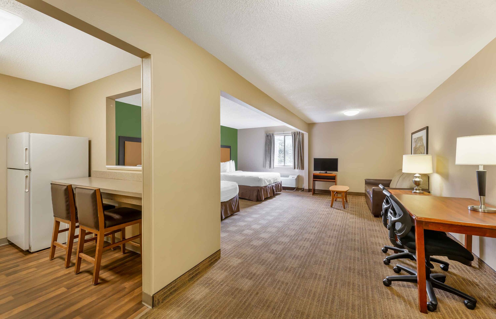 Building Photo - Furnished Studio-Wichita - East