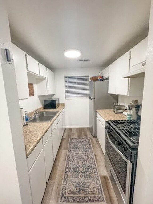 Building Photo - 1B/1B Pet Friendly Apartment South of BYU