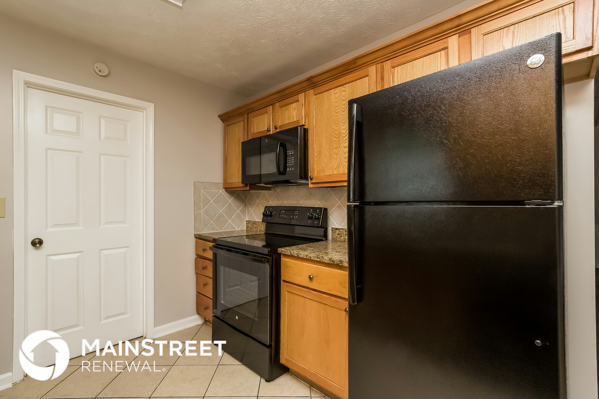 Building Photo - 8560 Glenwoods Dr