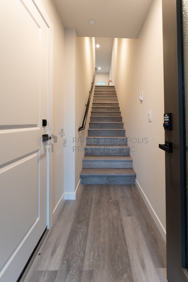 Building Photo - 16111 36th Ave W