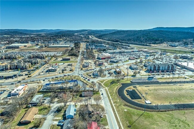 Building Photo - 1935 W Stone St