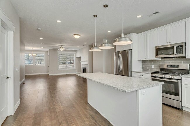 Building Photo - 10346 S Beetdigger Blvd