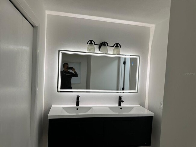 Building Photo - 1453 Candlewyck Dr