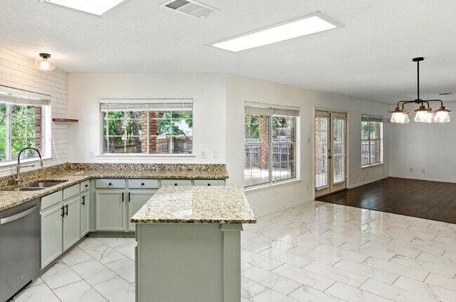 Building Photo - 22023 Oriole Hill Dr