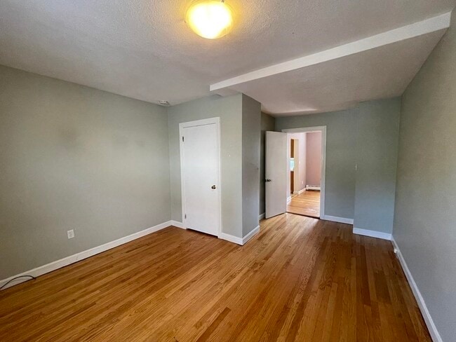 Building Photo - 274 Newtonville Ave