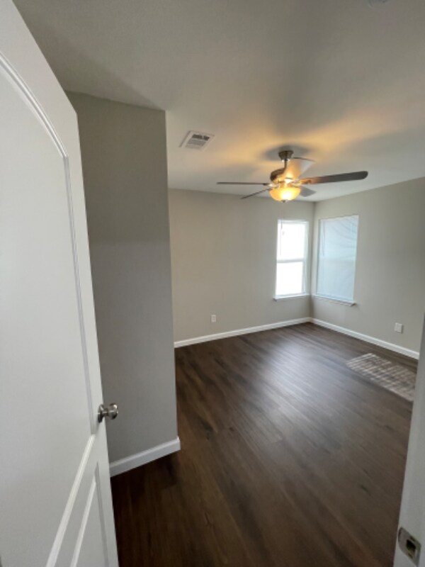 Building Photo - 1632 Best Blvd