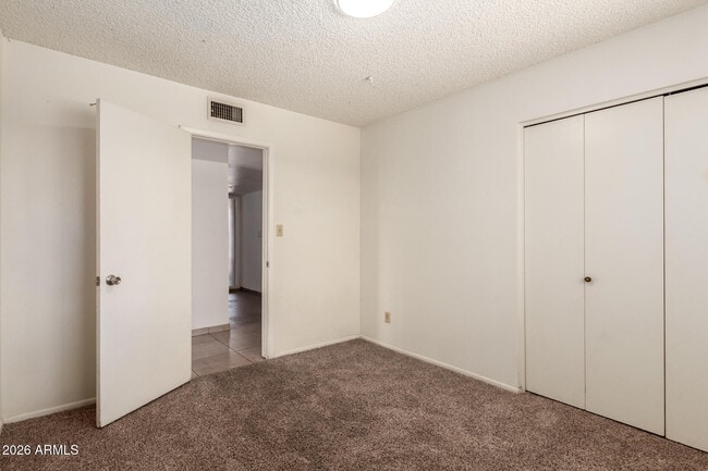 Building Photo - 4013 S Hazelton Ln