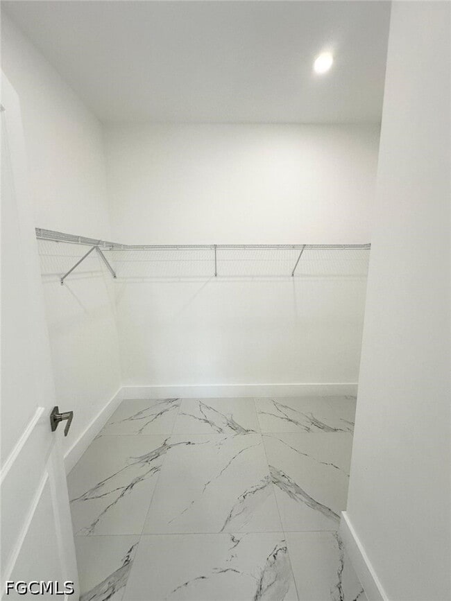 Building Photo - 1051 Eisenhower Blvd