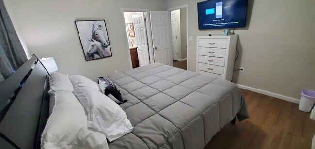 Building Photo - Great new construction fully furnished and...