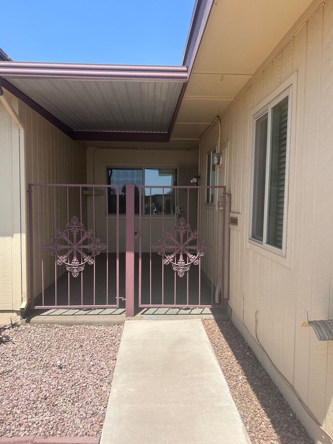 Building Photo - Charming 2-bedroom 2 baths in the heart of...