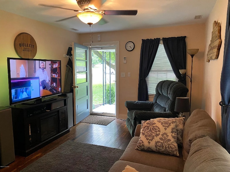 Building Photo - 5013 New Cut Rd