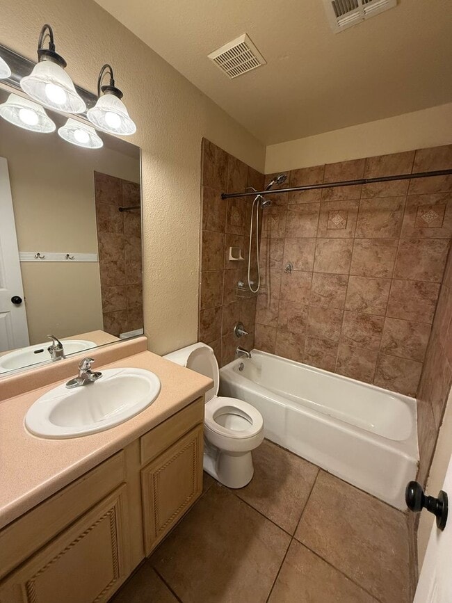 Building Photo - 4 Bedroom Home in Sonoma Ranch