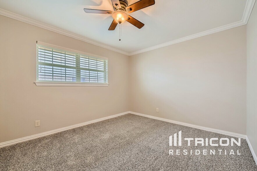Building Photo - 1105 Mildred Ln