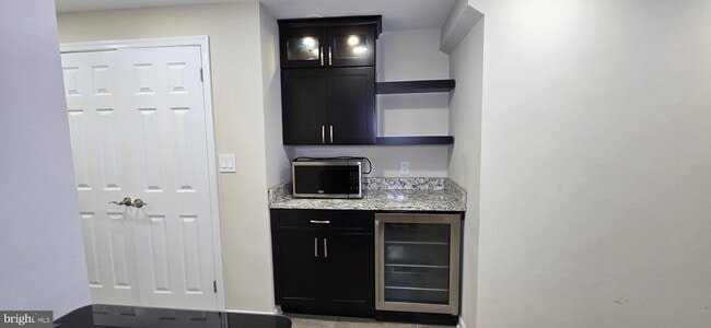 Building Photo - 503 Brummel Ct NW