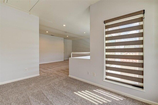 Building Photo - 704 Wendel St