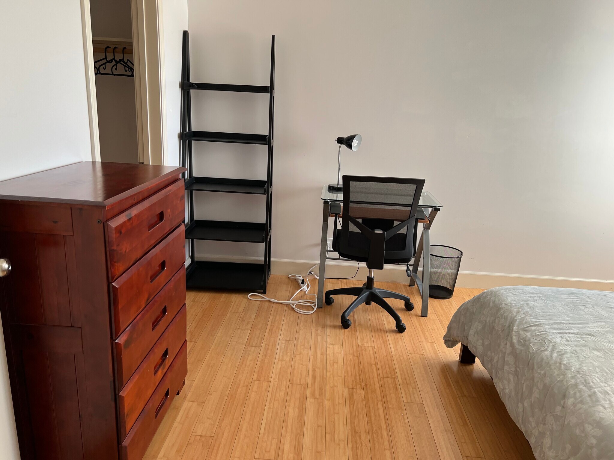 Building Photo - 681 40th Ave