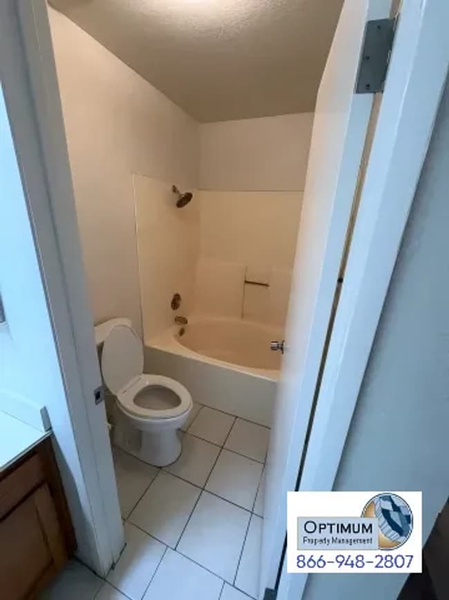 Building Photo - Beautiful 4-bedroom 2-bathroom home.