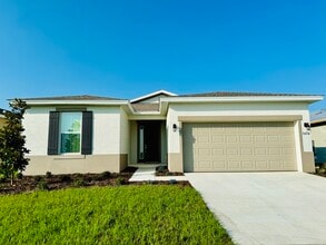 Building Photo - 5670 SW 77th Ave