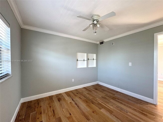 Building Photo - 1300 Alton Rd