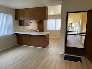 Building Photo - 4040 W 130th St