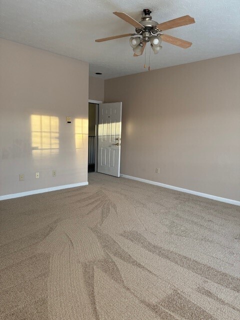 Building Photo - 2 Bedroom 2 bath Condo in Rivergate/Madiso...