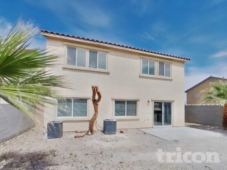 Building Photo - 717 Horse Stable Ave