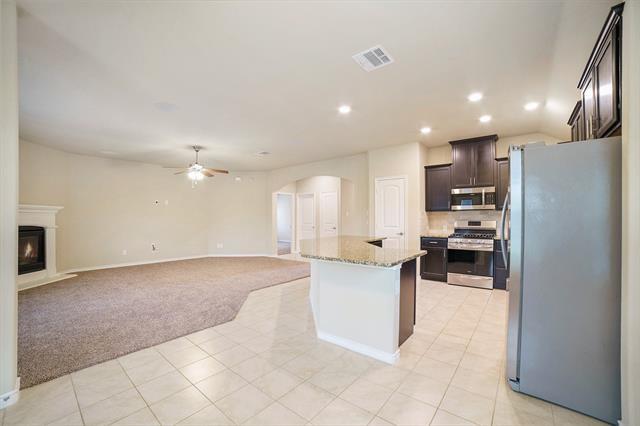 Building Photo - 2104 Lake Pine Dr