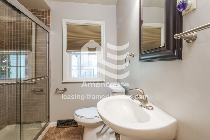 Building Photo - 1357 Philadelphia Dr