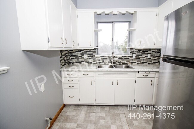 Building Photo - 14152 Berwyn Ave