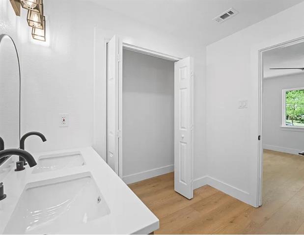 Building Photo - 10746 Cotillion Dr